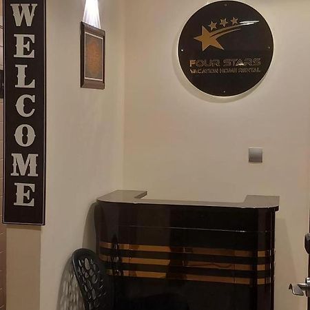Four Stars Hostel Dubai Exteriör bild