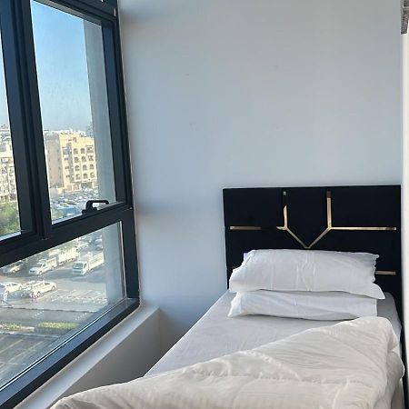 Four Stars Hostel Dubai Exteriör bild